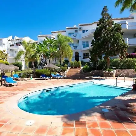 Flat In Matchroom Golf Pool Apartmán